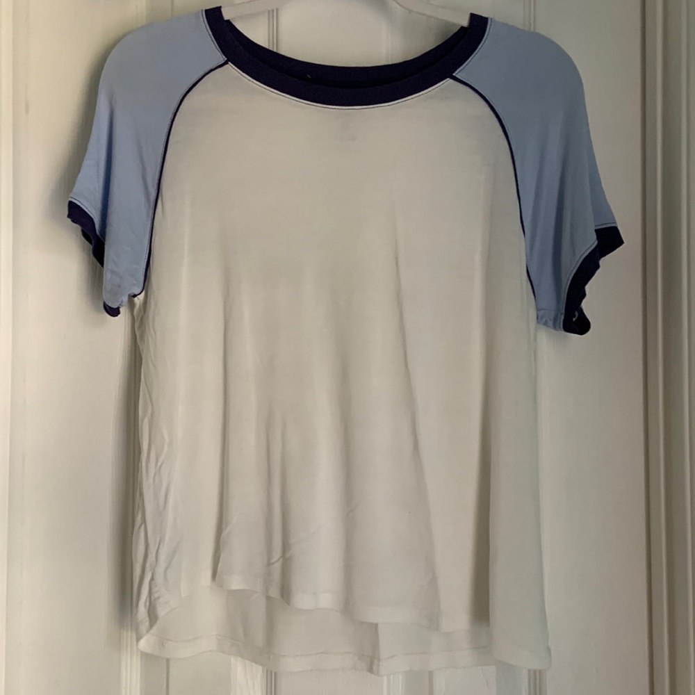 Sweet tea’s by Pink Rose Women’s Large Tee
